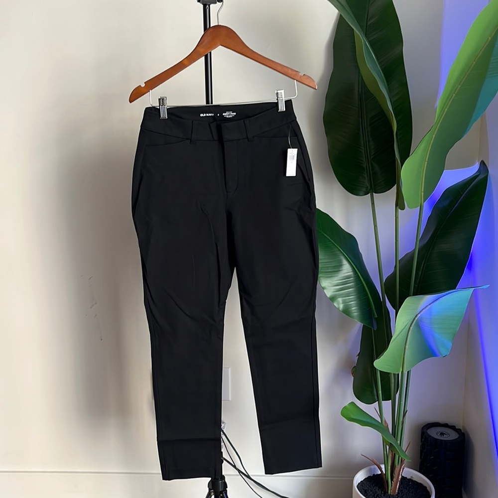 BRAND NEW WOMENS OLDNAVY PIXIE SKINNY PANTS - COLOR: Black